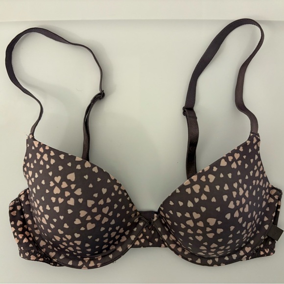 Victoria Secret 32B WEAR EVERYWHERE LIGHTLY LINED T-SHIRT BRA - Picture 1 of 1
